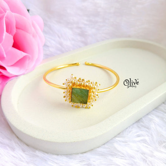Natural Stones Kada - Collet Fitting - Square Shape and Pearls