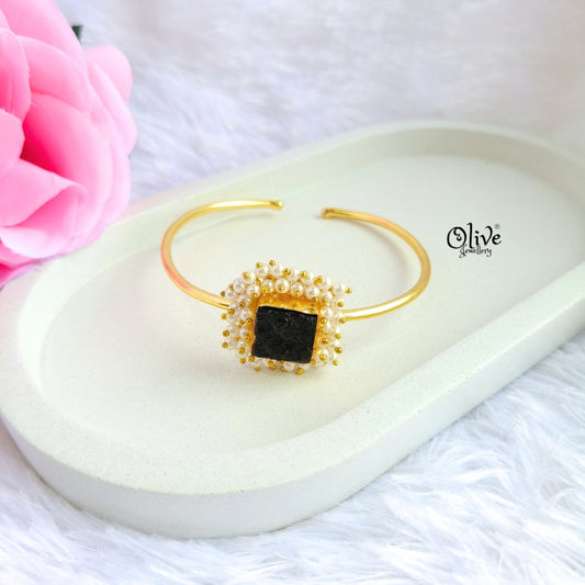 Natural Stones Kada - Collet Fitting - Square Shape and Pearls