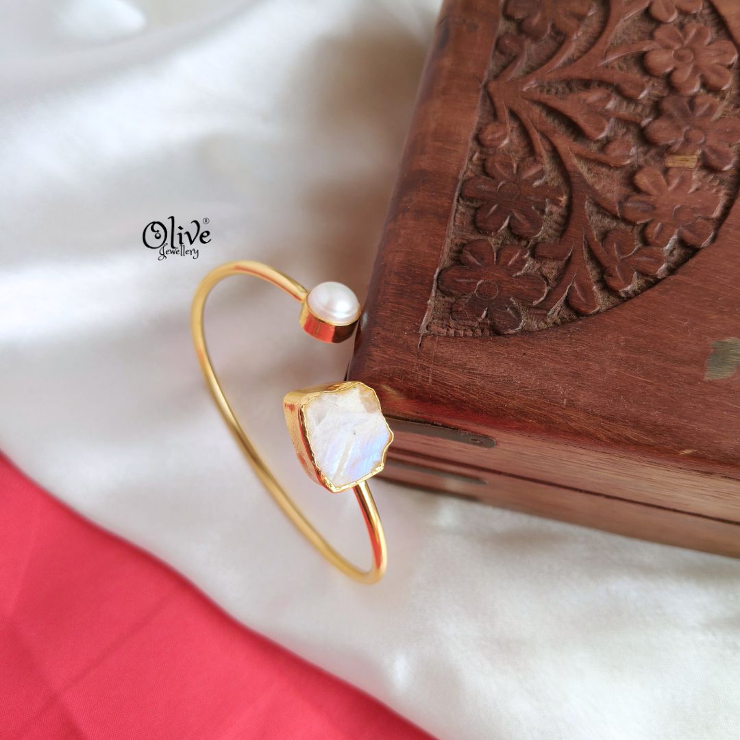 Natural Stone Kada - Collet Fitting- Rough Shape - Single Pearl- 232