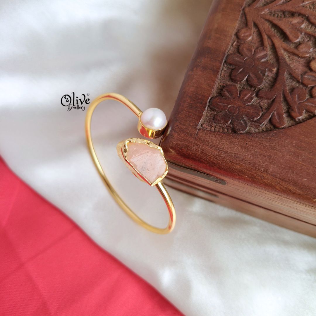 Natural Stone Kada - Collet Fitting- Rough Shape - Single Pearl- 232