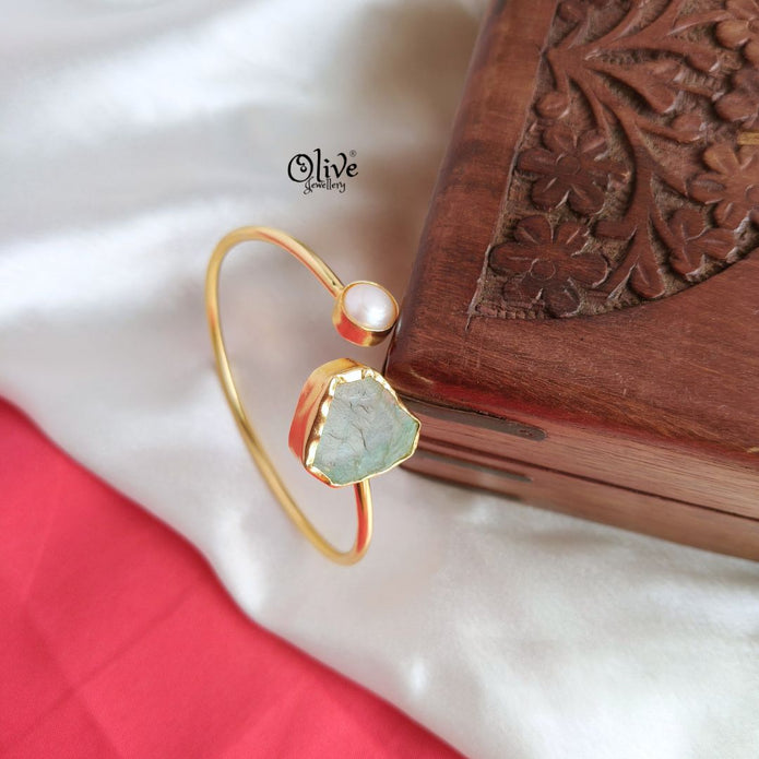 Natural Stone Kada - Collet Fitting- Rough Shape - Single Pearl- 232