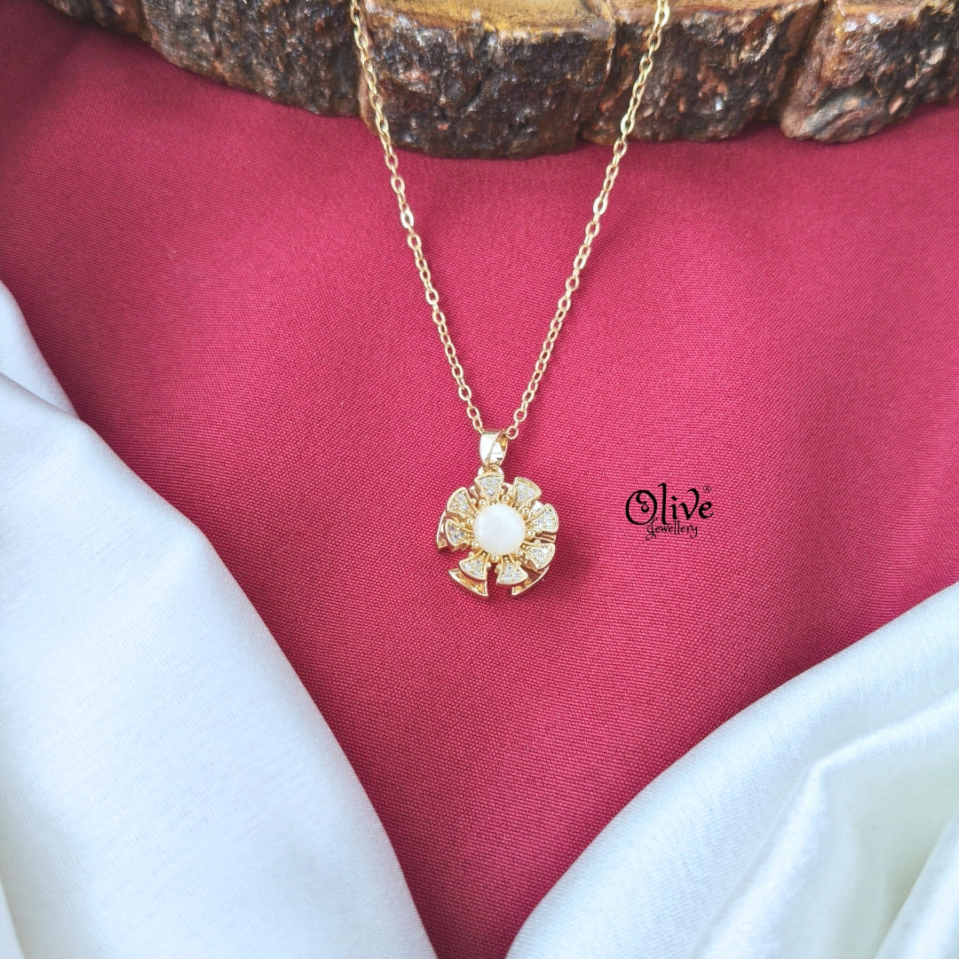 Vintage-Spinning Pendant-Gold- Shade