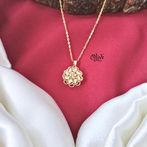 Flower Design -Spinning Pendant-Gold- Shade