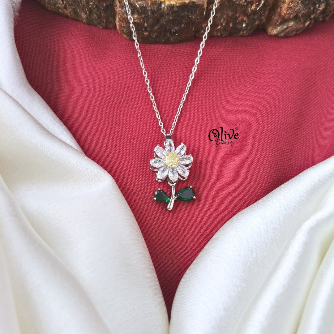 Daisy Flower -Spinning Pendant-silver- Shade